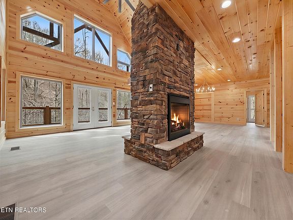 4th image of 5165 Riversong Way