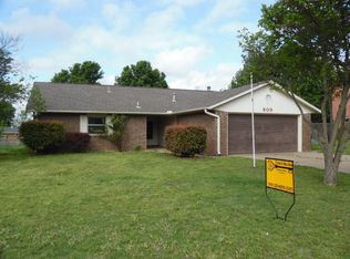 809 Crestview Dr, Cushing, OK 74023