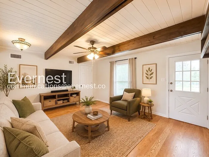 801 W Navarro St #A — Photo 3