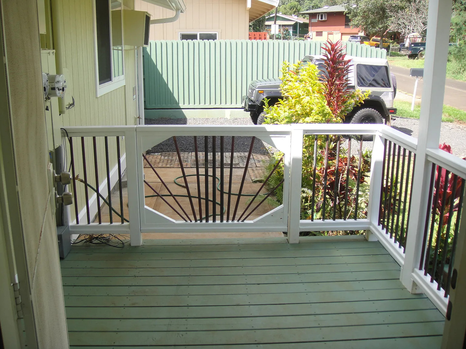 4875 Aliali Rd — Photo 3