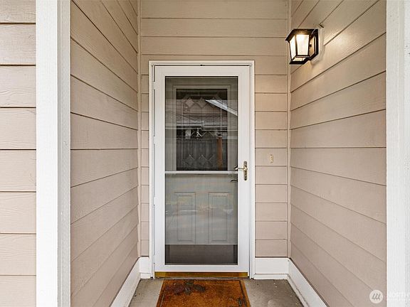 3rd image of 10700 SE 260th #R104