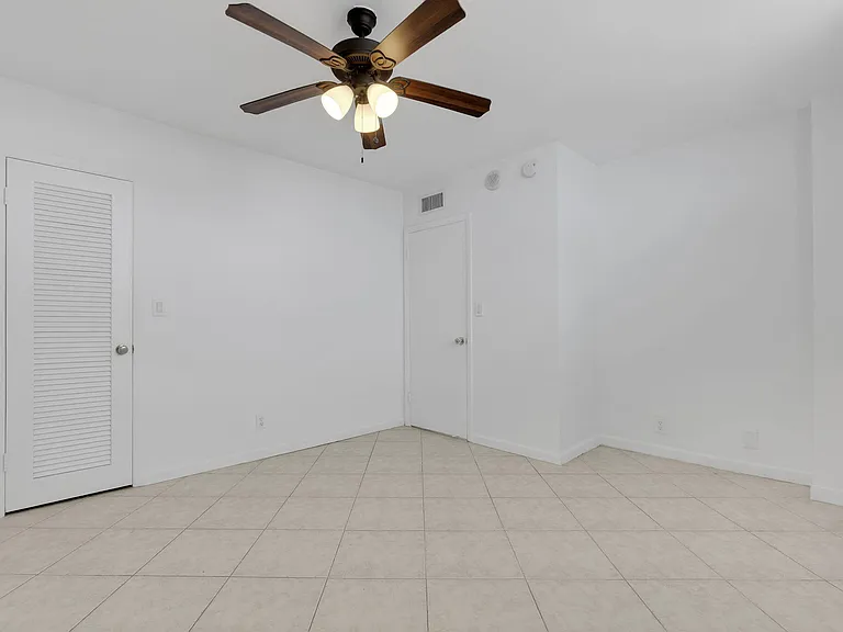 750 N Ocean Blvd #1904 — Photo 25