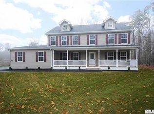 20 Deer Meadow Run, Brookhaven, NY 11719