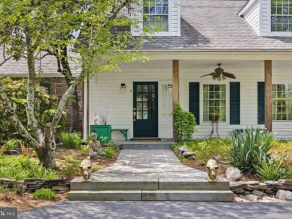 3rd image of 65 Covered Bridge Rd