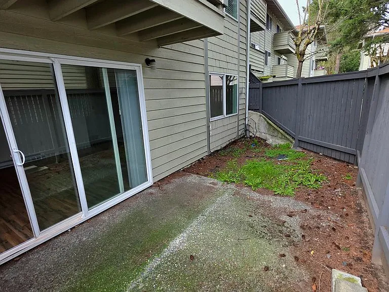 1150 Sunset Blvd NE #116 — Photo 25