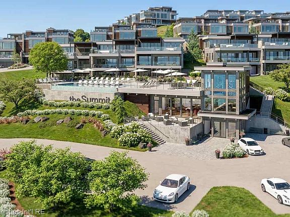 2nd image of 3575 Charlevoix Ave #29