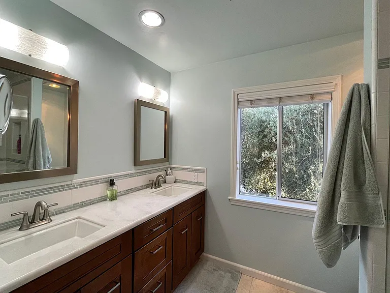 2063 Village Ln — Photo 13