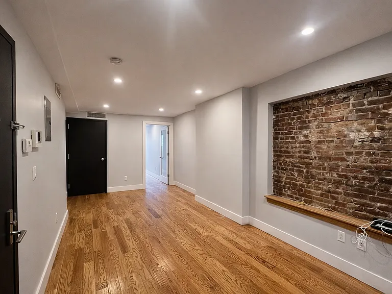 934 Lafayette Ave #5 — Photo 7