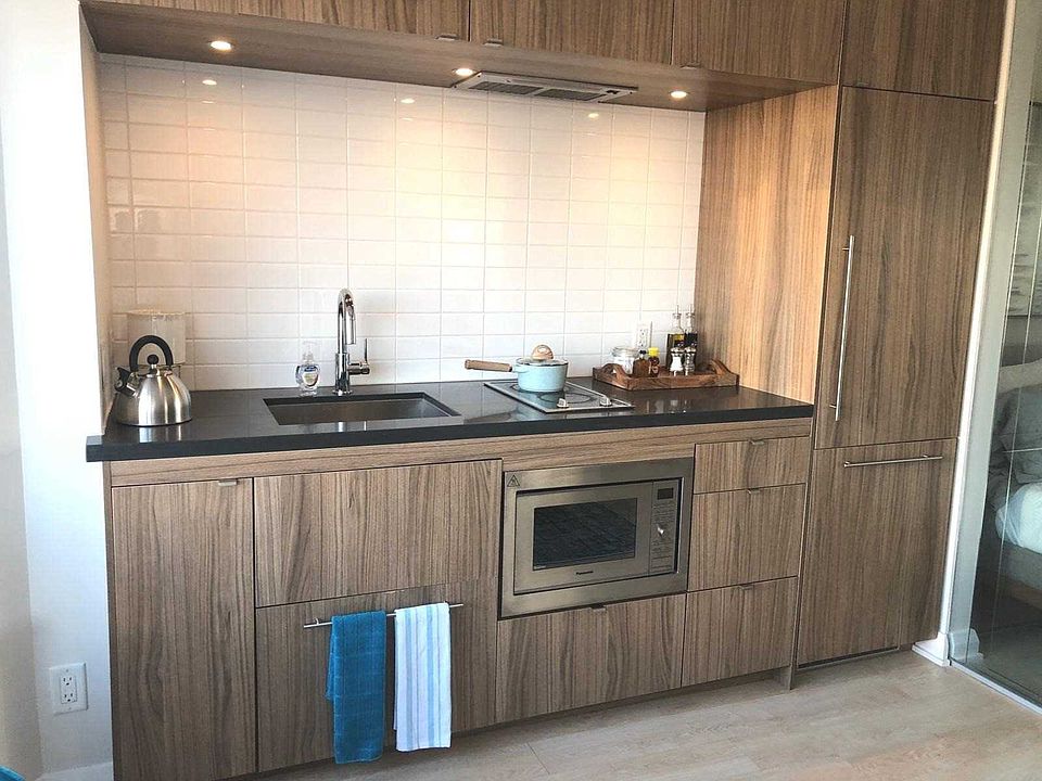 2nd image of 155 Yorkville Ave #3105