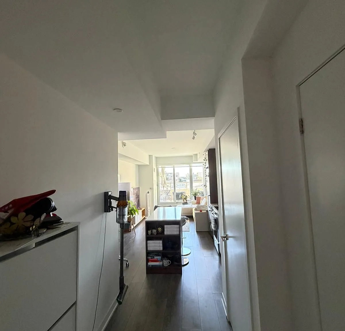 1 bed, $2,300 — Photo 2
