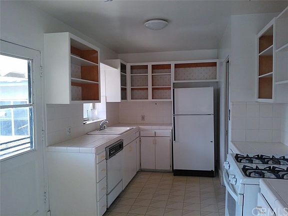 4th image of 8510 Davista Dr