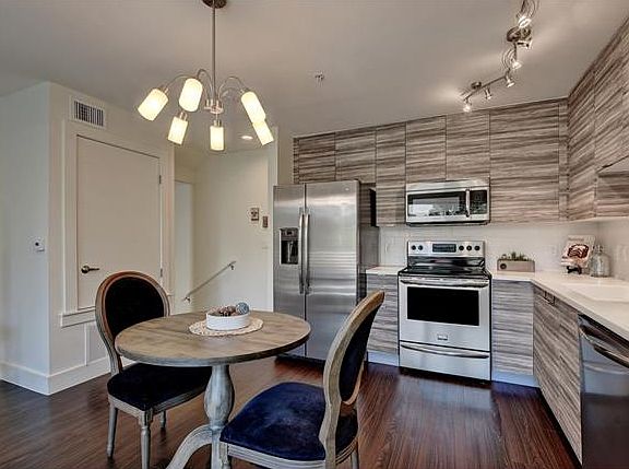 3rd image of 604 N Bluff Dr Unit 109