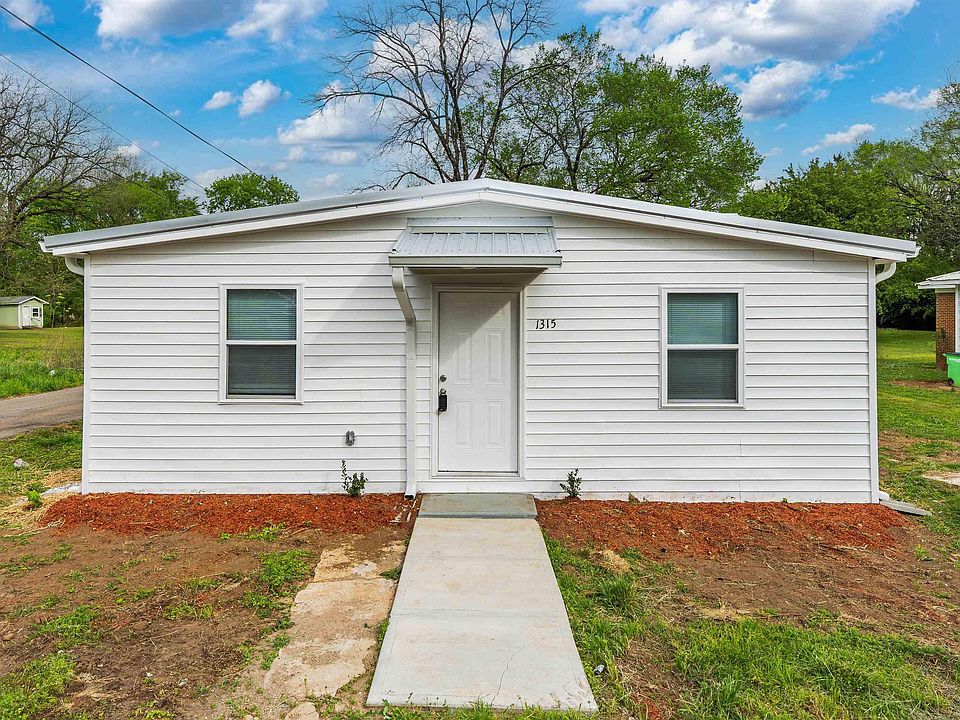 1st image of 1315 Rosa Parks Cir
