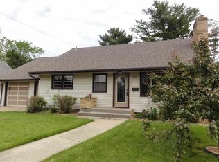 1608 Mineral Point Ave, Janesville, WI 53548