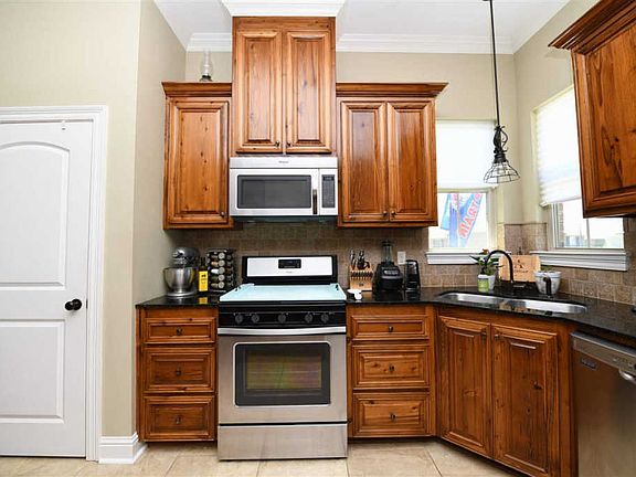 2nd image of 163 Crescent Estate Dr