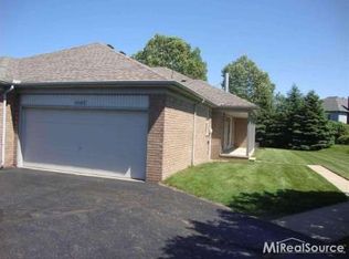 48488 Lacota Ct, Shelby Township, MI 48315