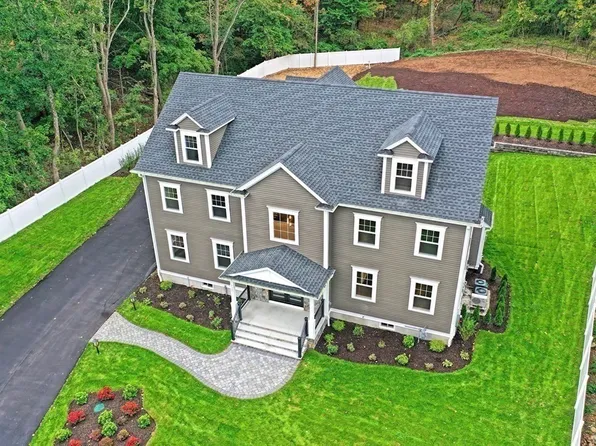 125 Union St, Natick, MA 01760