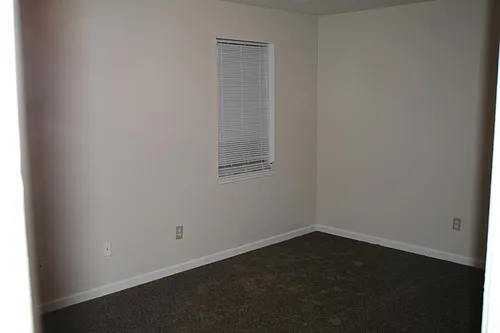 5412 School St Photo 1