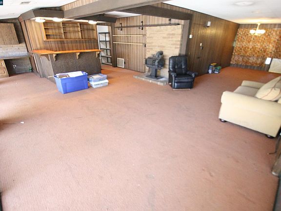 5th image of 100 Normandy Ln