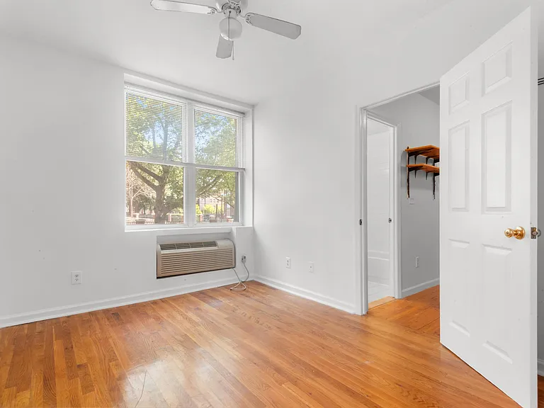 734 Adams St #1B — Photo 17