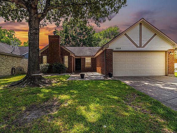 2nd image of 2823 Meadow Brook Ct