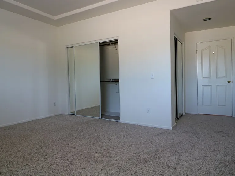 4455 Hazeltine Ave #207 — Photo 33