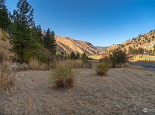 6750 Navarre Coulee Rd, Chelan, WA 98816
