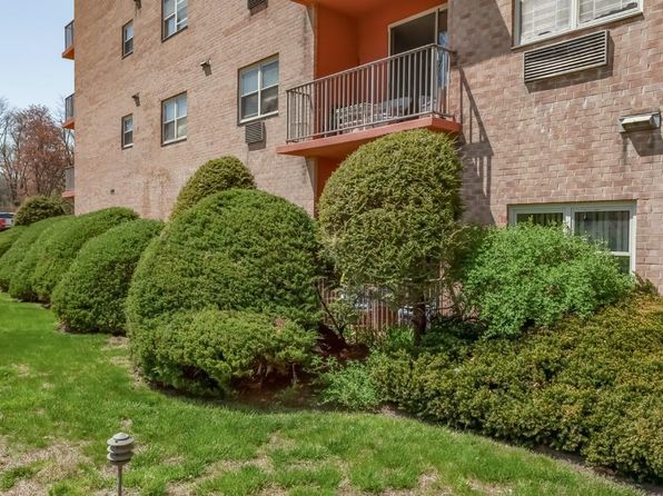 1 Lakeview Drive #LL5, Peekskill, NY 10566