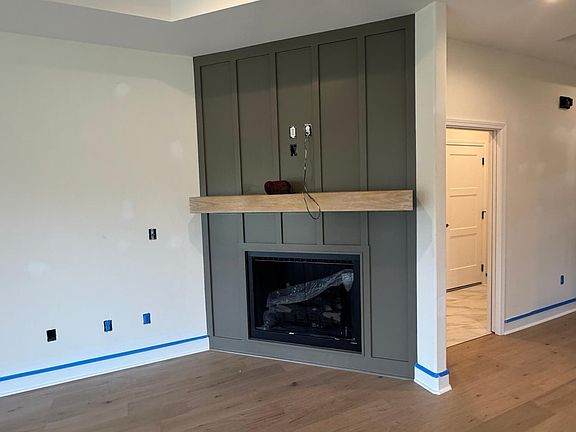5th image of 737 Hunts Terrace Dr
