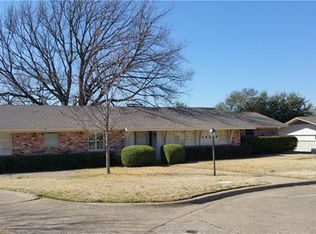 14509 Oakmont Dr, Farmers Branch, TX 75234