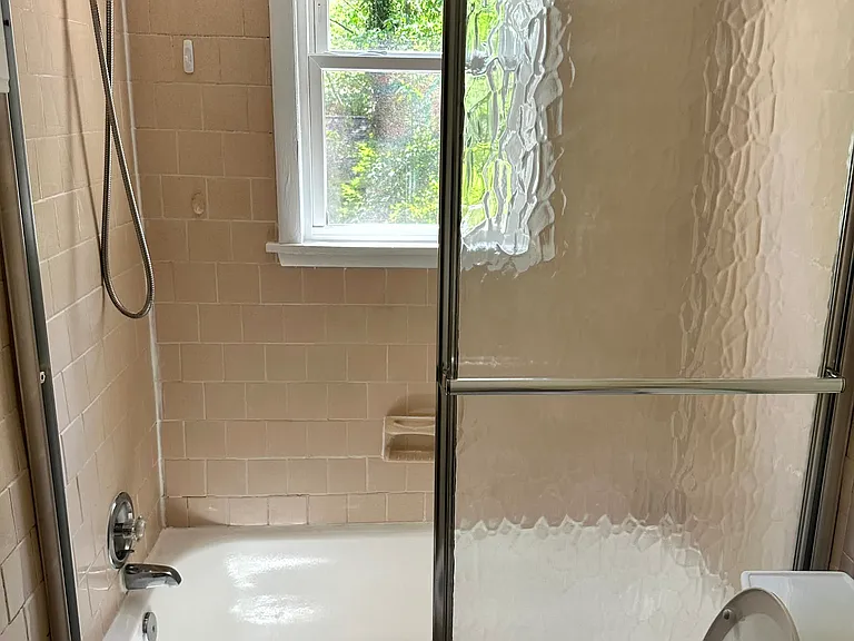 Full first floor bath