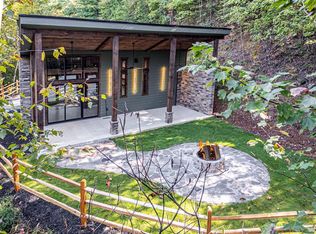 1241 Mountain Tops Rd, Blue Ridge, GA 30513