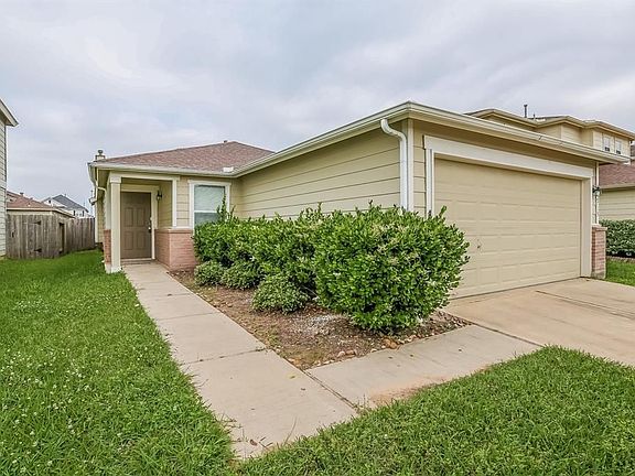 2nd image of 2715 Skyview Glen Ct