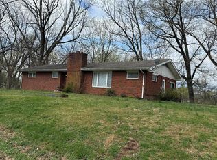 821 5th St E, Scott City, MO 63780