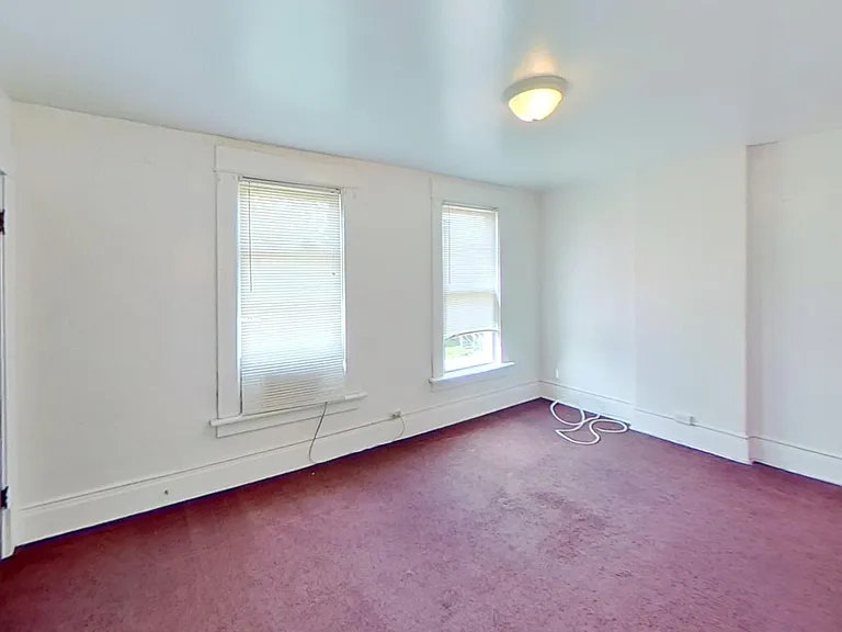 324 E 20th Ave — Photo 12