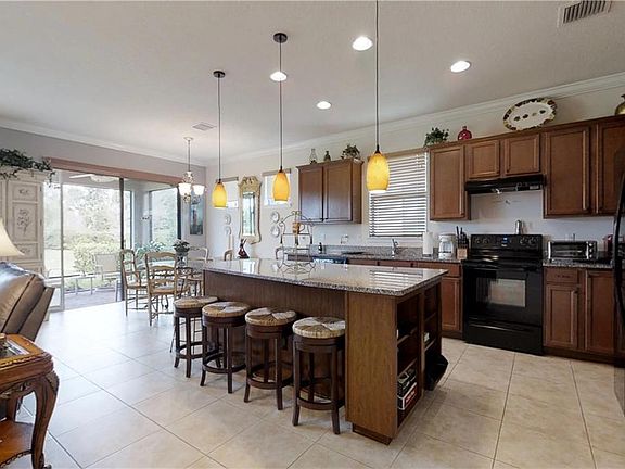 3rd image of 5395 Antigua Cir