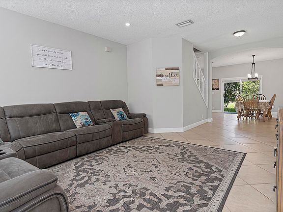 5th image of 4776 Lago Vista Drive