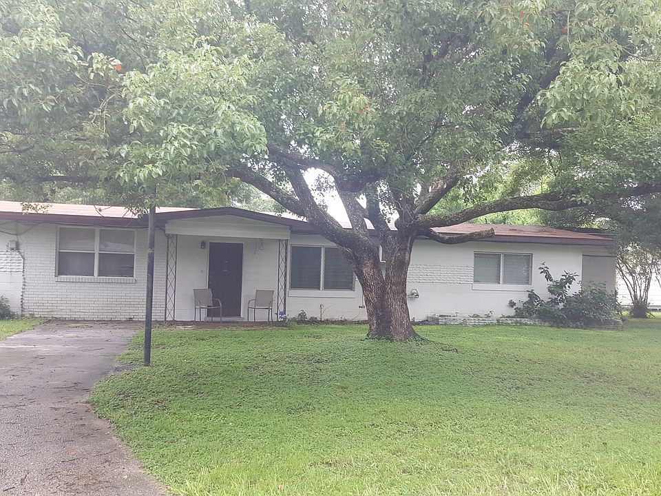 1st image of 2410 Avenue C NW