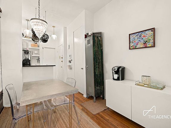 3rd image of 252 W 20th St APT 4B