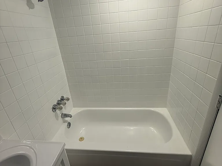 3704 Farr Ave — Photo 4