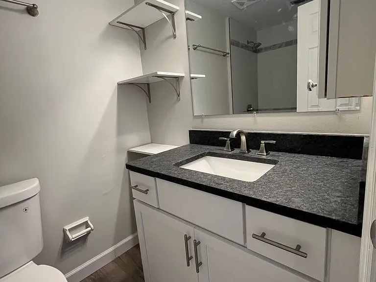 2443 Duke Ln — Photo 21