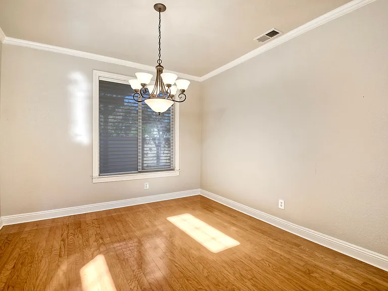 504 Peach Way #1 — Photo 5