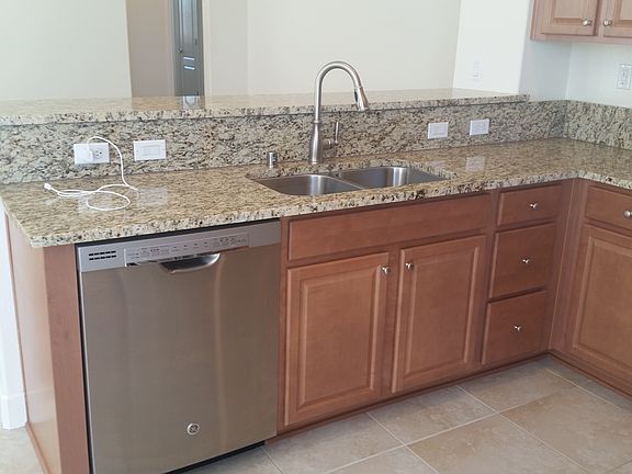 nice cabinets with granite 