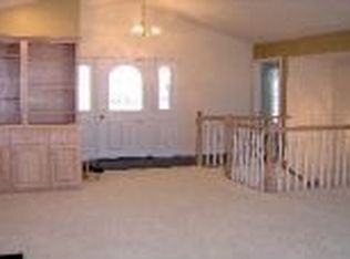 137 Monticello Dr, Washington, MO 63090