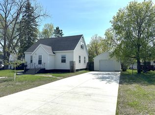 557 4th St SW, Perham, MN 56573
