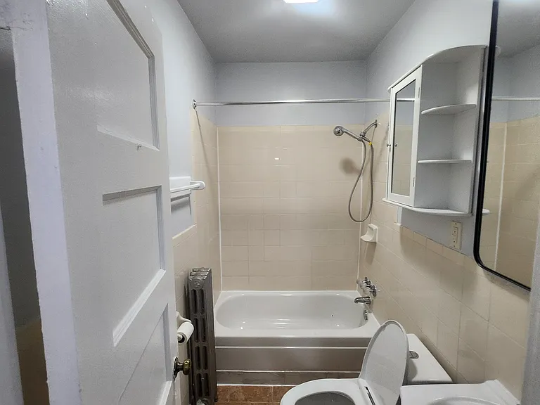 468 Beaumont St E #4 — Photo 12