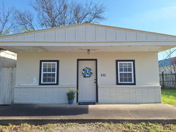 212 E Main St, Disney, OK 74340