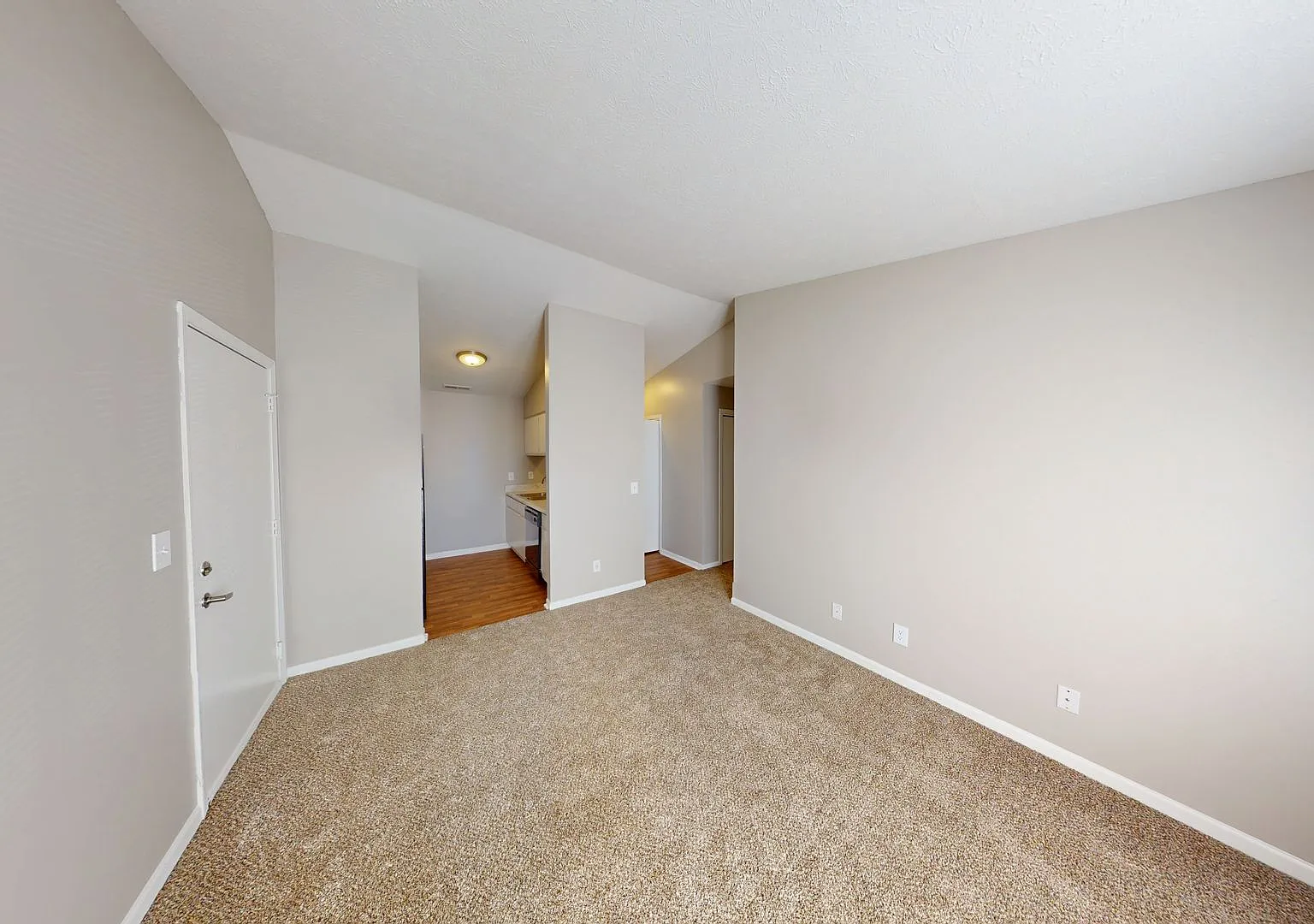 Elston Point — Photo 3