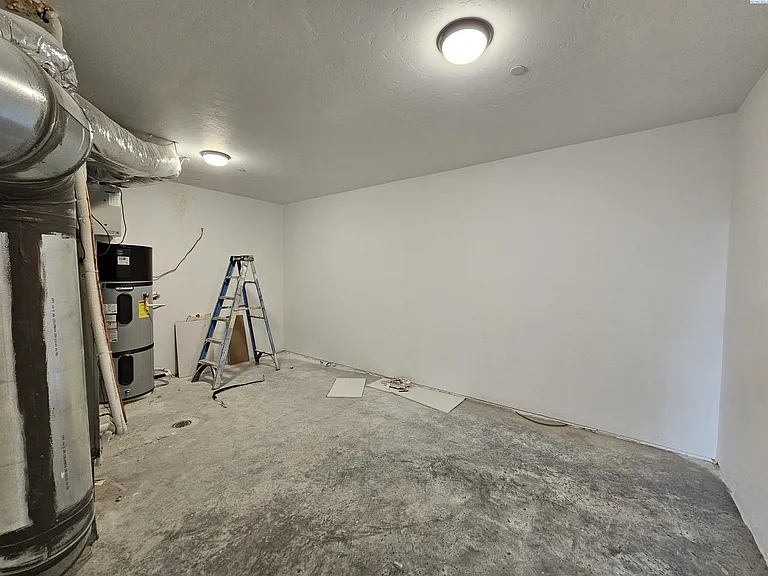 3202 Bing St — Photo 38