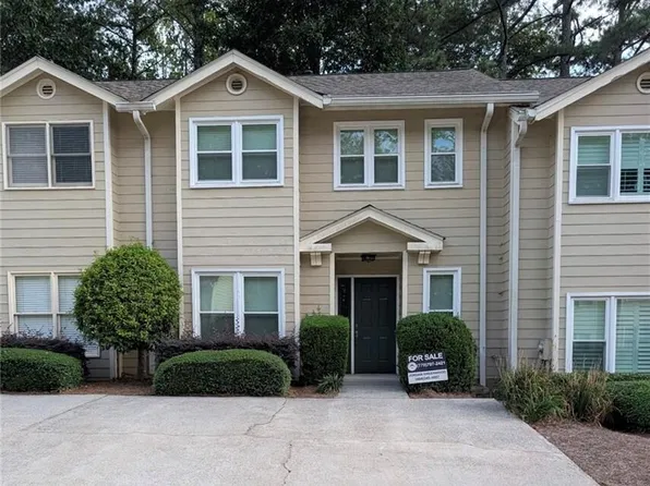 230 Peachtree Hollow Ct, Sandy Springs, GA 30328